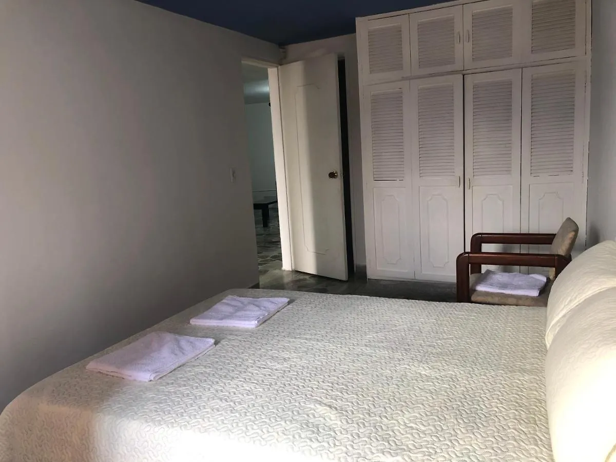 Apartamento Comodo En Laureles, Grande, Centrico ,Bien Ubicado Apto203 Medellín