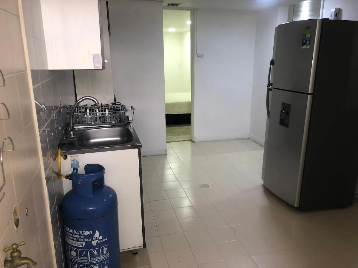 Daire Apartamento Comodo En Laureles, Grande, Centrico ,Bien Ubicado Apto203 Medellín