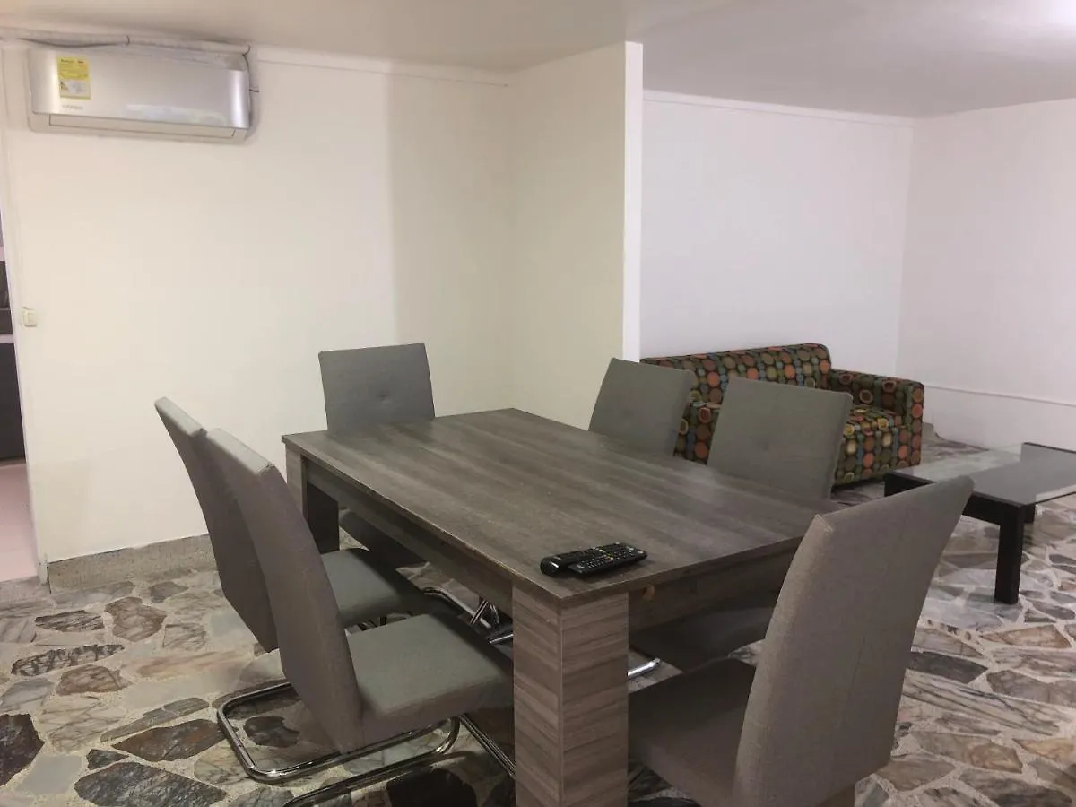 Apartamento Comodo En Laureles, Grande, Centrico ,Bien Ubicado Apto203 Medellín Kolombiya