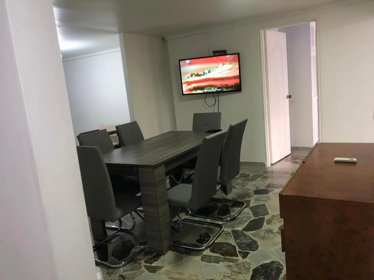 Daire Apartamento Comodo En Laureles, Grande, Centrico ,Bien Ubicado Apto203 Medellín