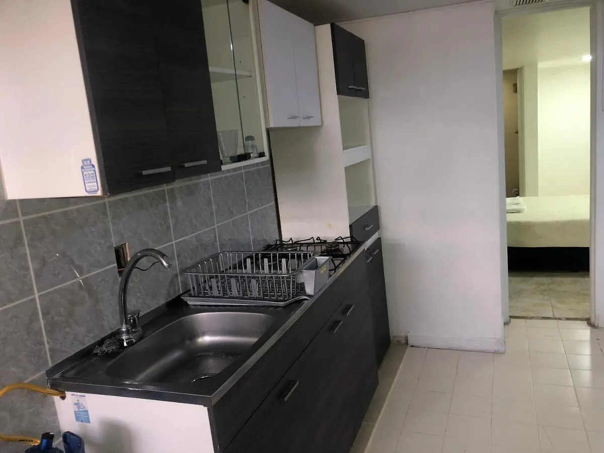 דירה מדיין Apartamento Comodo En Laureles, Grande, Centrico ,Bien Ubicado Apto203 קולומביה