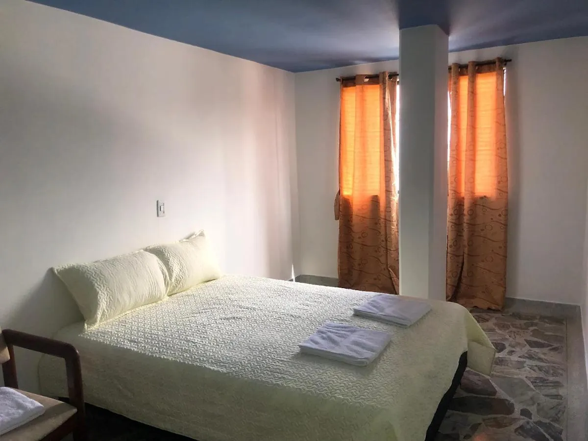 מדיין Apartamento Comodo En Laureles, Grande, Centrico ,Bien Ubicado Apto203 דירה