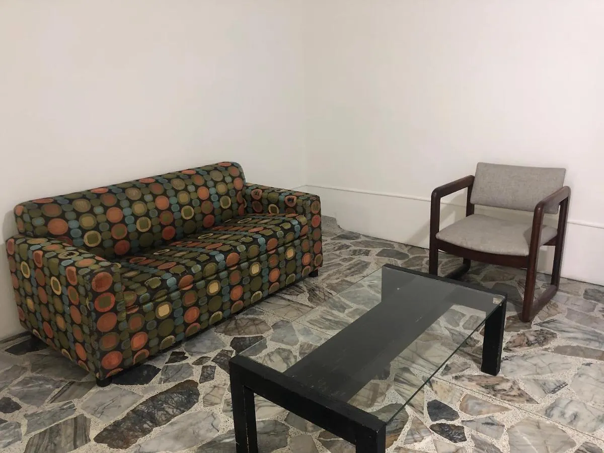 מדיין Apartamento Comodo En Laureles, Grande, Centrico ,Bien Ubicado Apto203 0*,  קולומביה