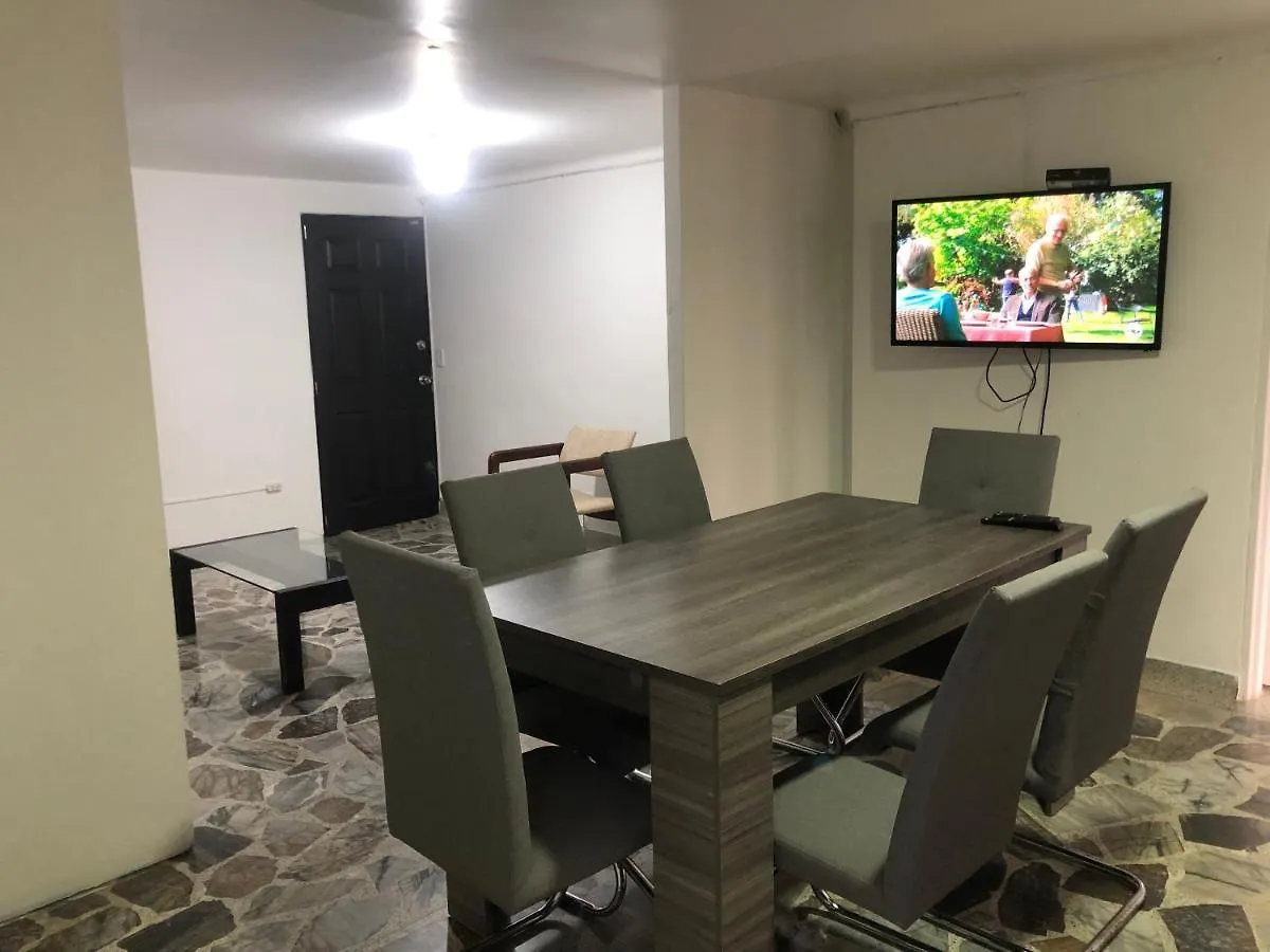 מדיין Apartamento Comodo En Laureles, Grande, Centrico ,Bien Ubicado Apto203